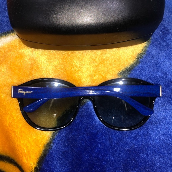 Salvatore Ferragamo sunglasses - Picture 6 of 8